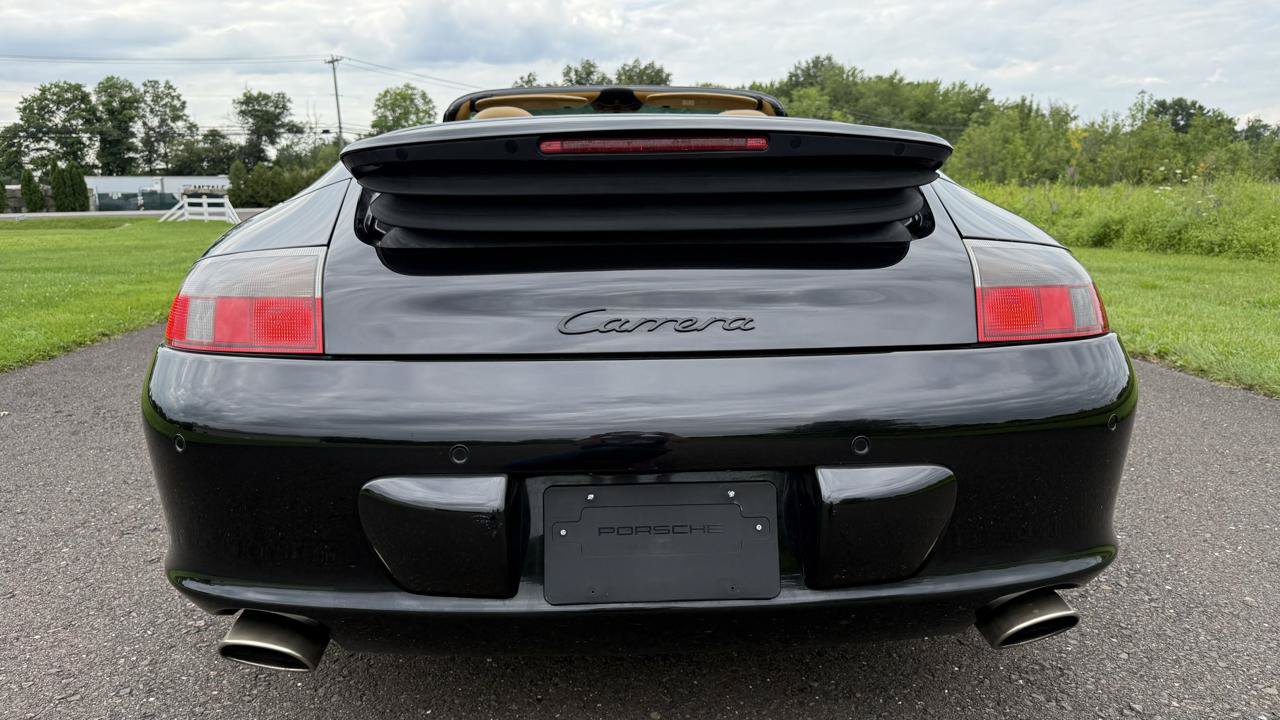 Used 2003 Porsche 911 Carrera RWD image 17