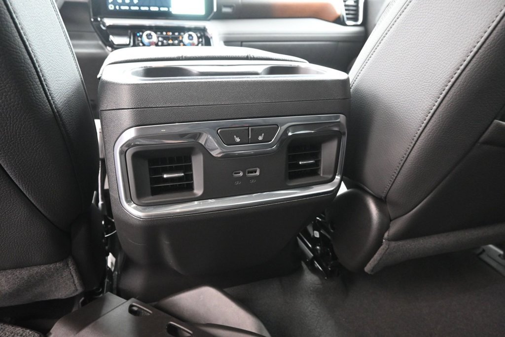 Used 2026 GMC Sierra 1500 Denali AWD/4WD image 16