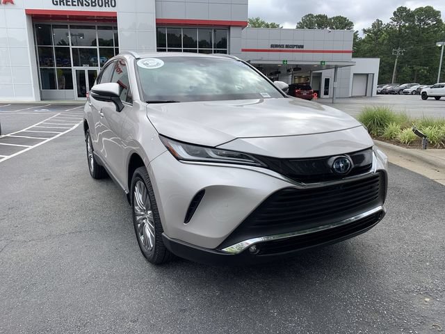 Used 2022 Toyota Venza Limited AWD/4WD image 2