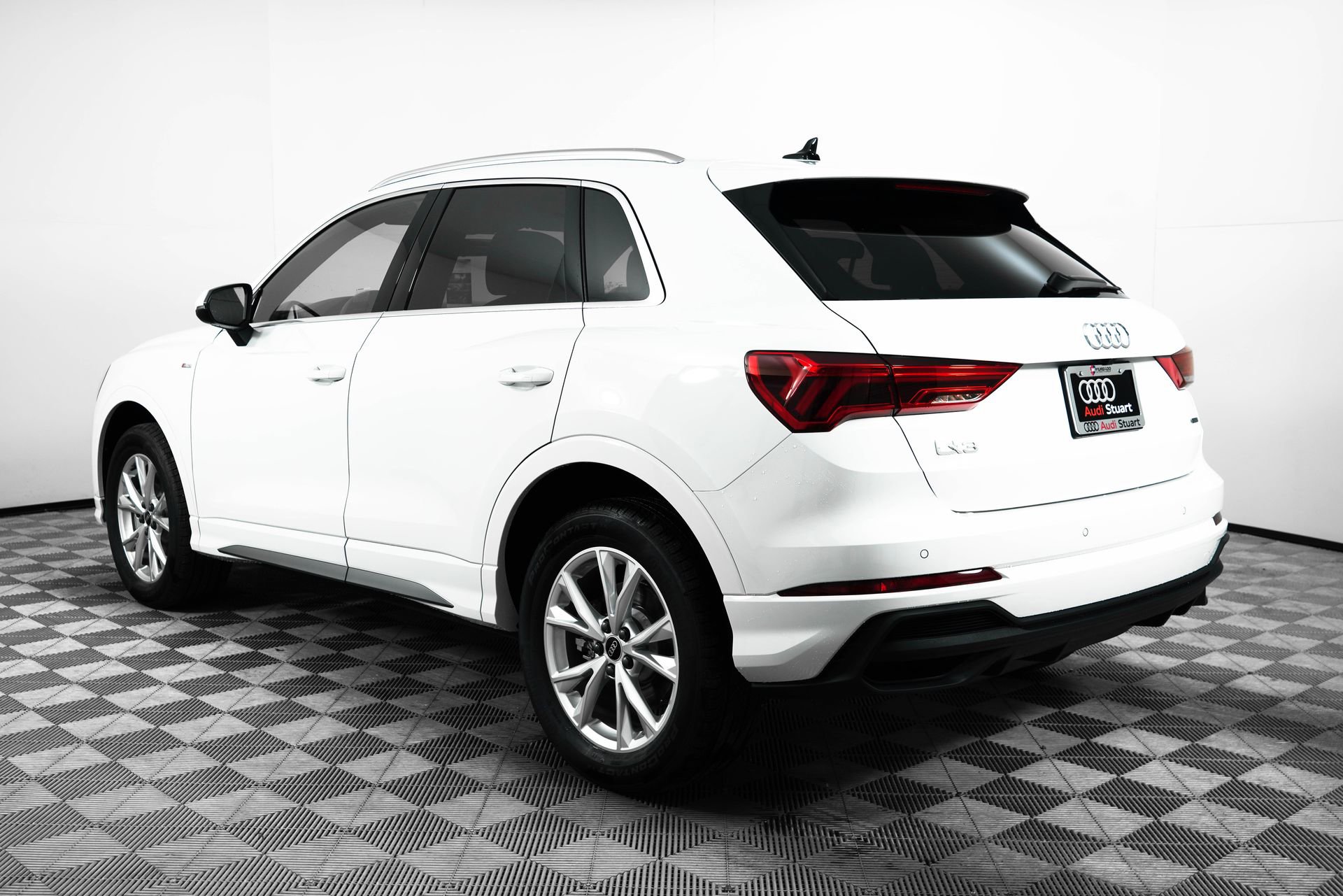 New 2025 Audi Q3 2.0T Premium image 5