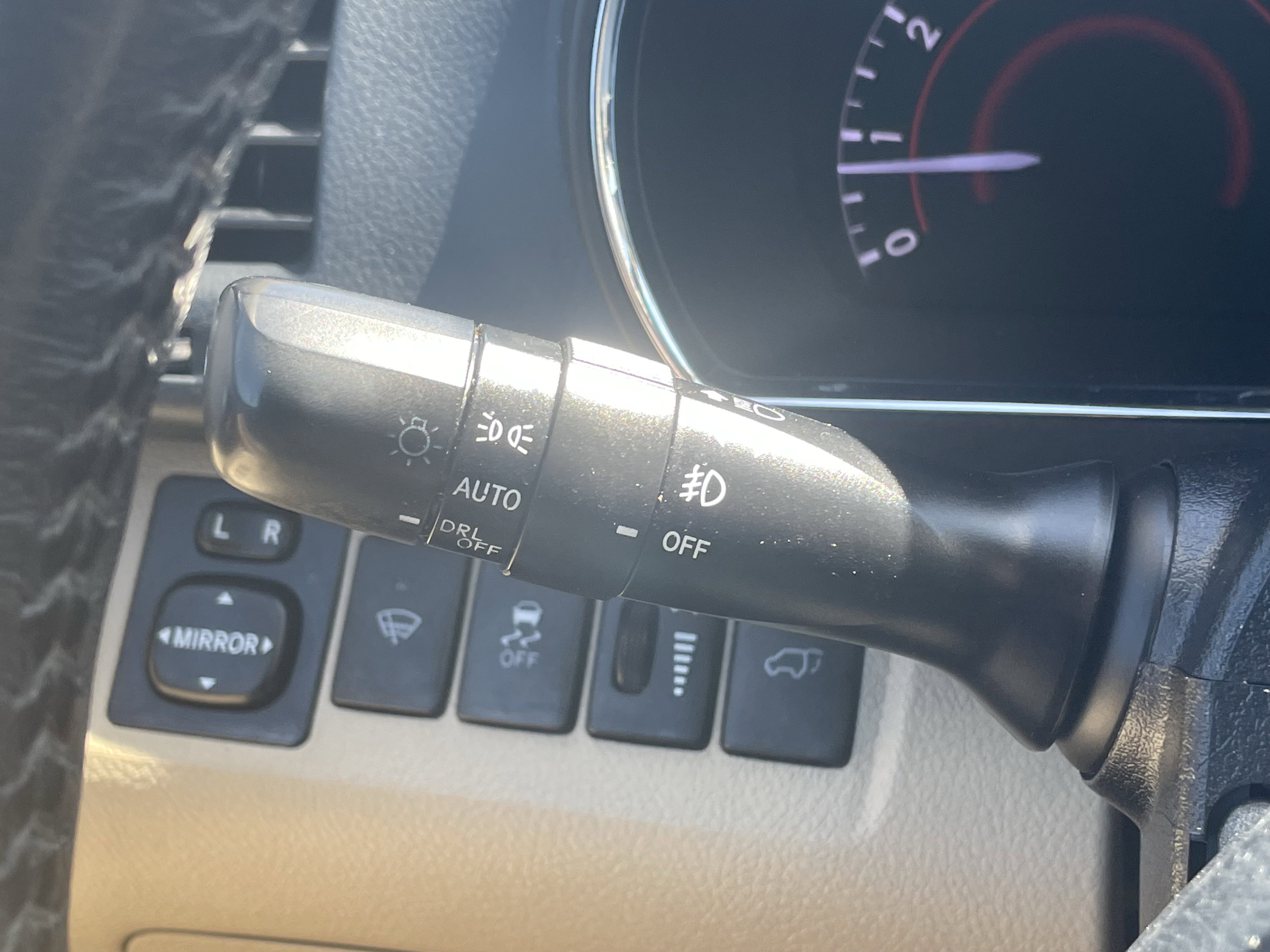 Used 2013 Toyota Highlander Limited AWD/4WD image 17