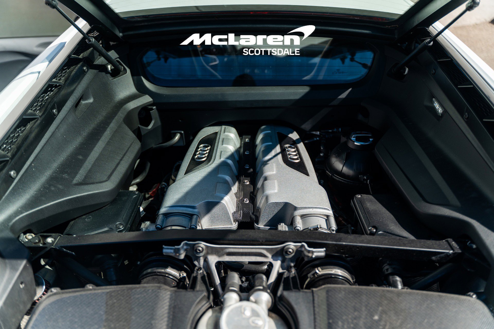 Used 2018 Audi R8 V10 w/ Premium Package image 19