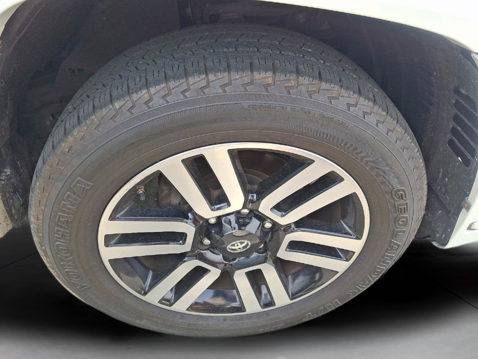 Used 2018 Toyota 4Runner Limited AWD/4WD image 34