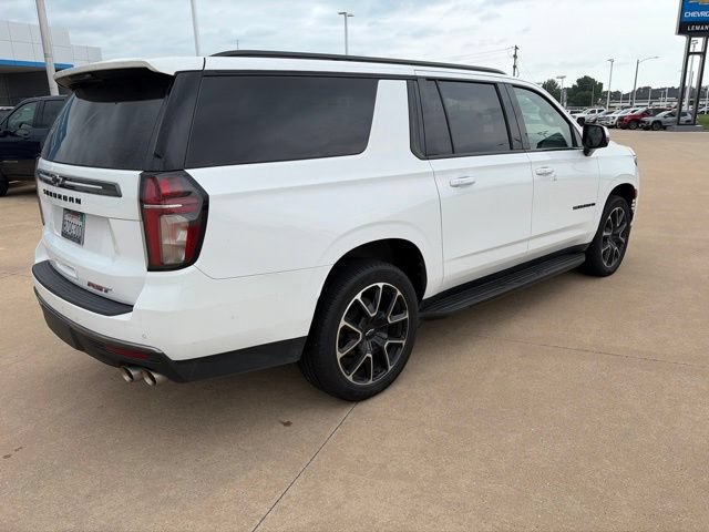 Used 2022 Chevrolet Suburban RST w/ Sport Performance Package AWD/4WD image 3