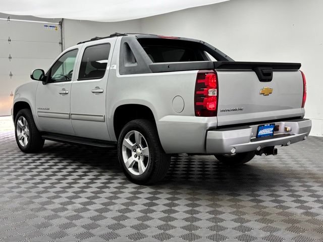 Used 2012 Chevrolet Avalanche LT AWD/4WD image 11