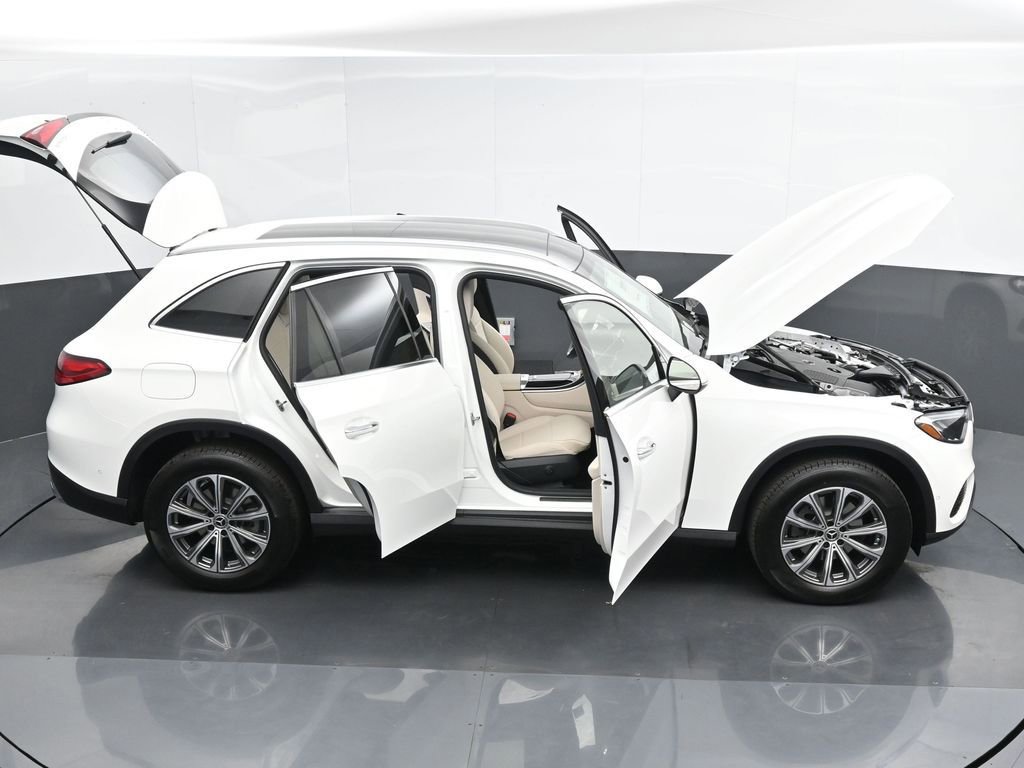 New 2025 Mercedes-Benz GLC 300 4MATIC image 48
