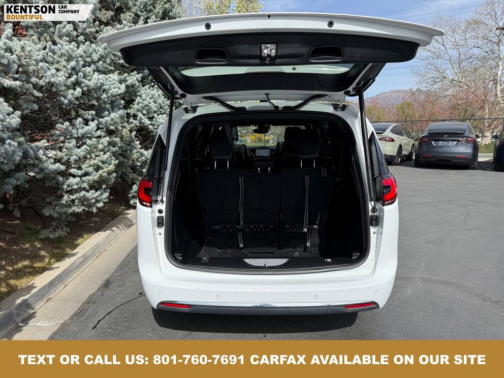 Used 2026 Chrysler Pacifica Limited image 38