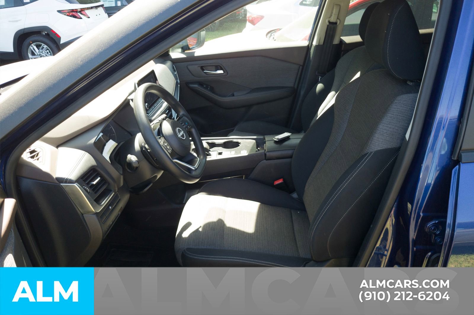 Used 2023 Nissan Rogue SV image 7