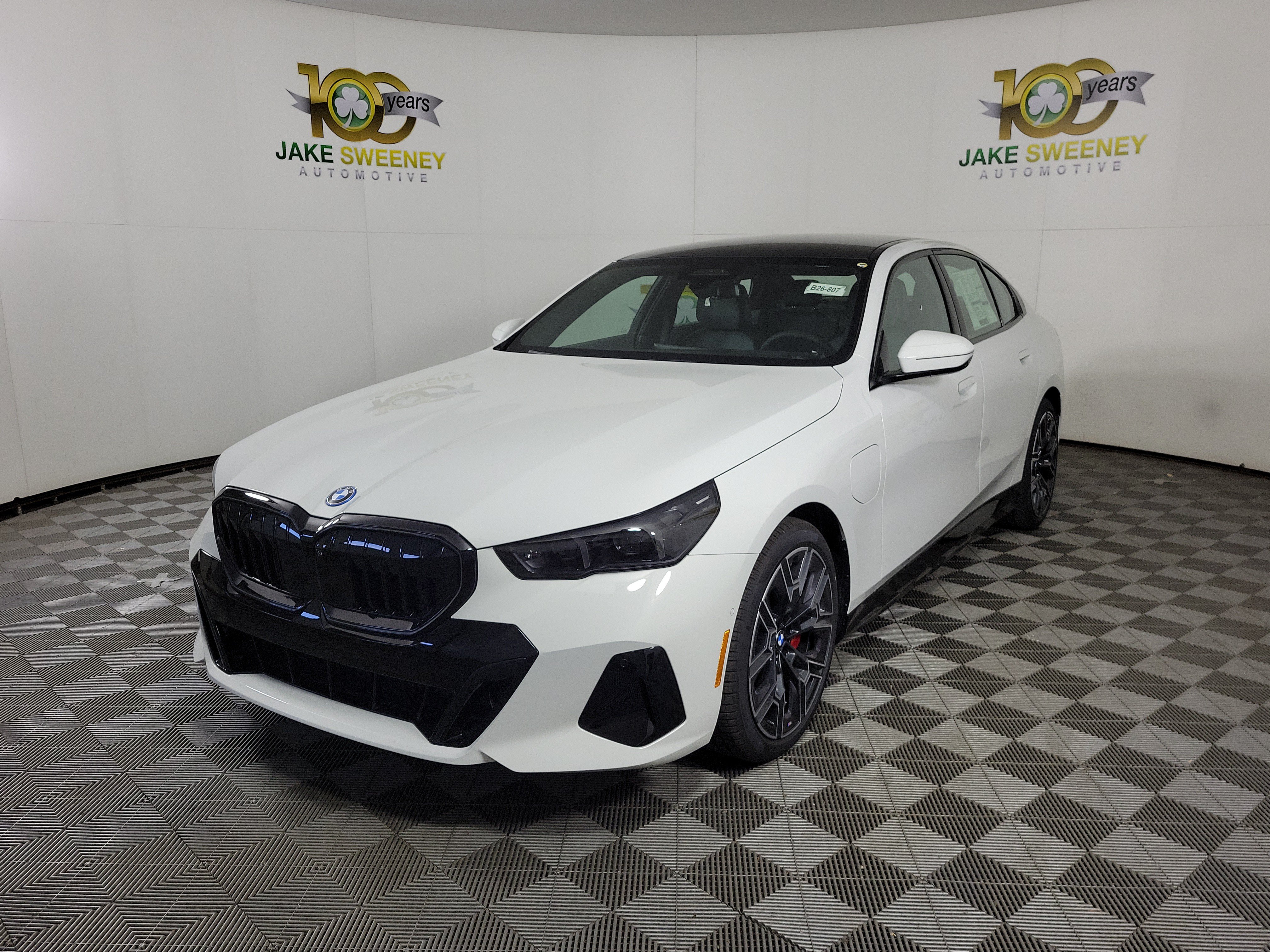 New 2026 BMW 550e xDrive w/ Executive Package AWD/4WD image 3