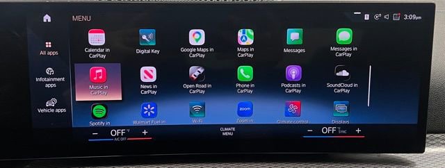 Used 2024 BMW 440i xDrive Coupe w/ Premium Package image 32