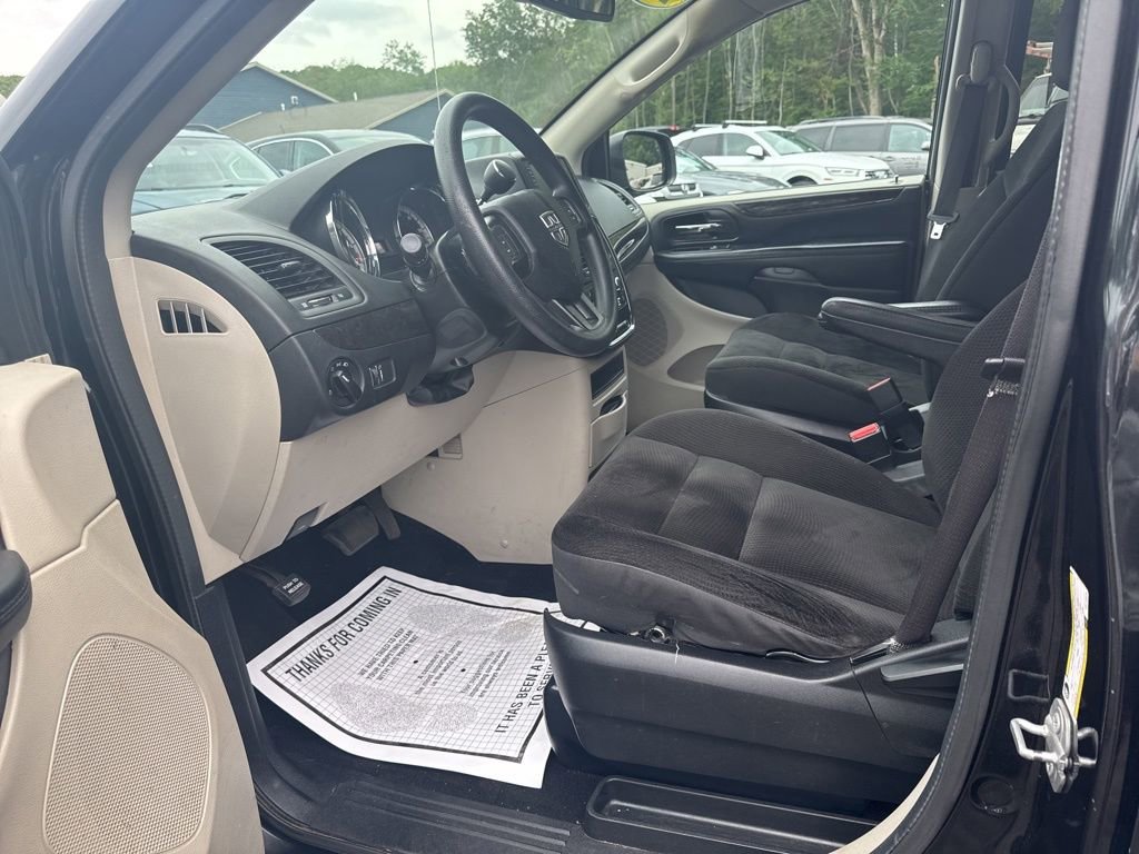 Used 2019 Dodge Grand Caravan SE image 29