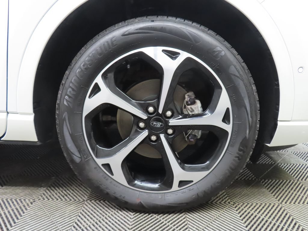 Used 2023 Ford Escape ST-Line Elite w/ Premium Technology Package AWD/4WD image 9