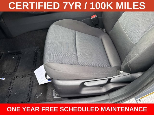 Used 2025 Toyota Prius LE FWD image 15