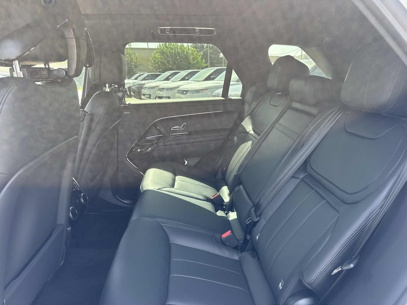 New 2026 Land Rover Range Rover Sport Dynamic SE AWD/4WD image 8