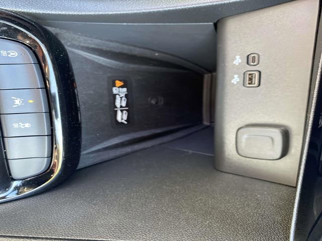 Used 2024 Buick Encore GX Avenir w/ Avenir Technology Package FWD image 10
