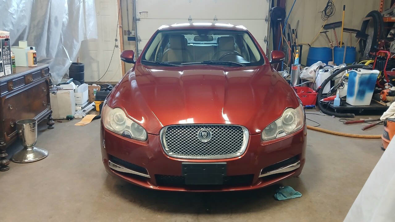 Used 2011 Jaguar XF image 2