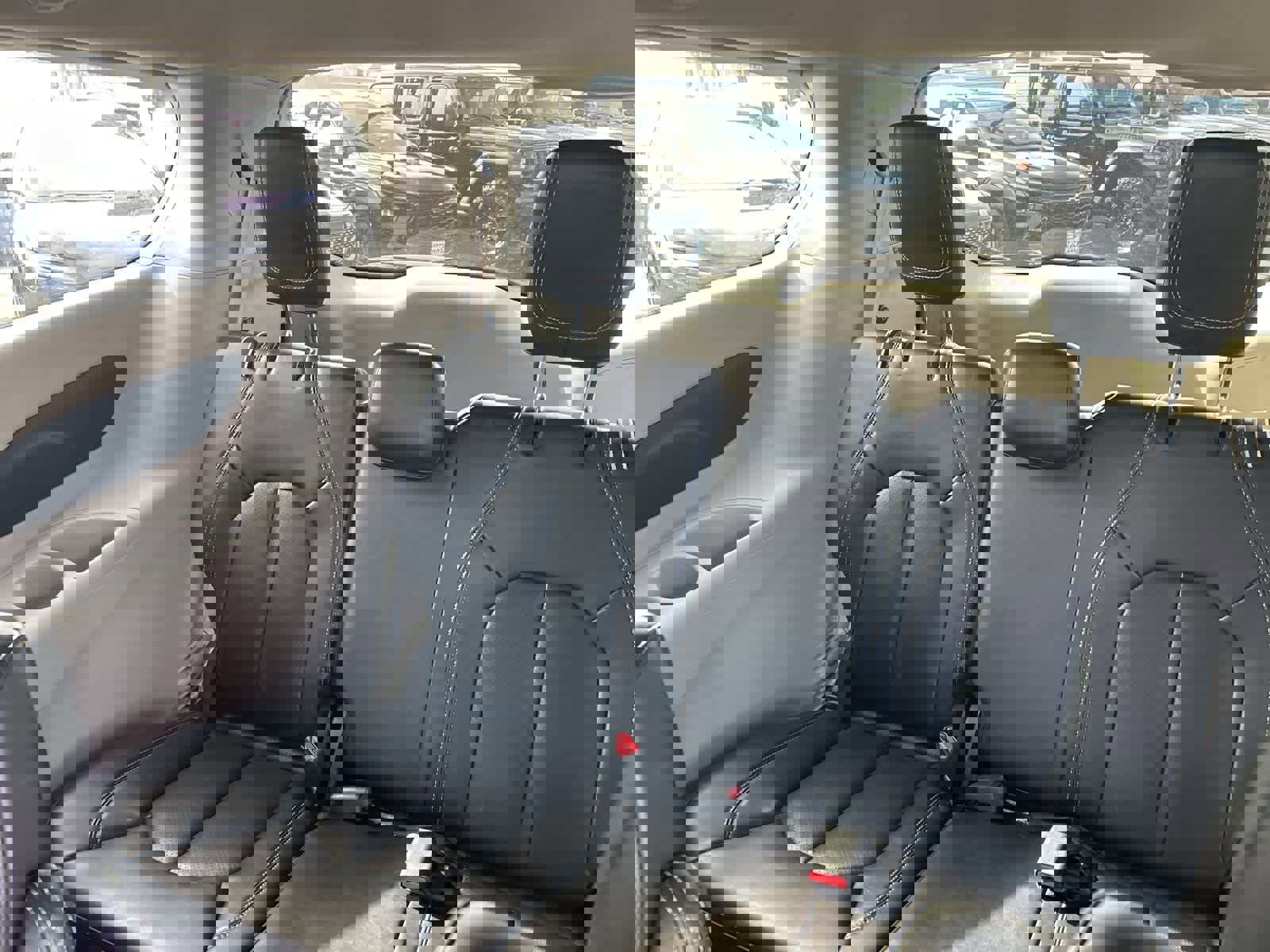 Used 2023 Chrysler Pacifica Touring-L image 17