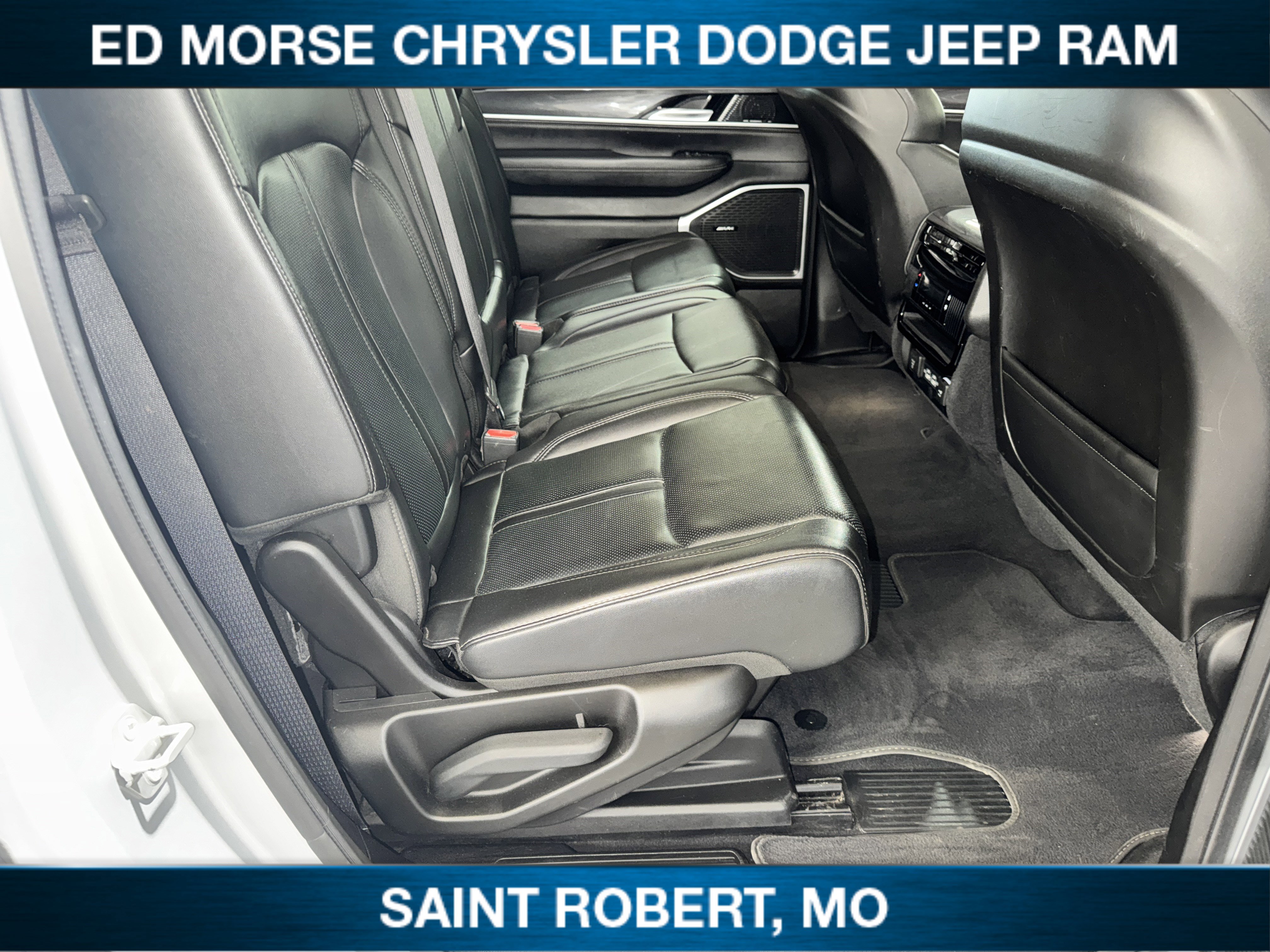 Used 2023 Jeep Wagoneer 4WD image 31