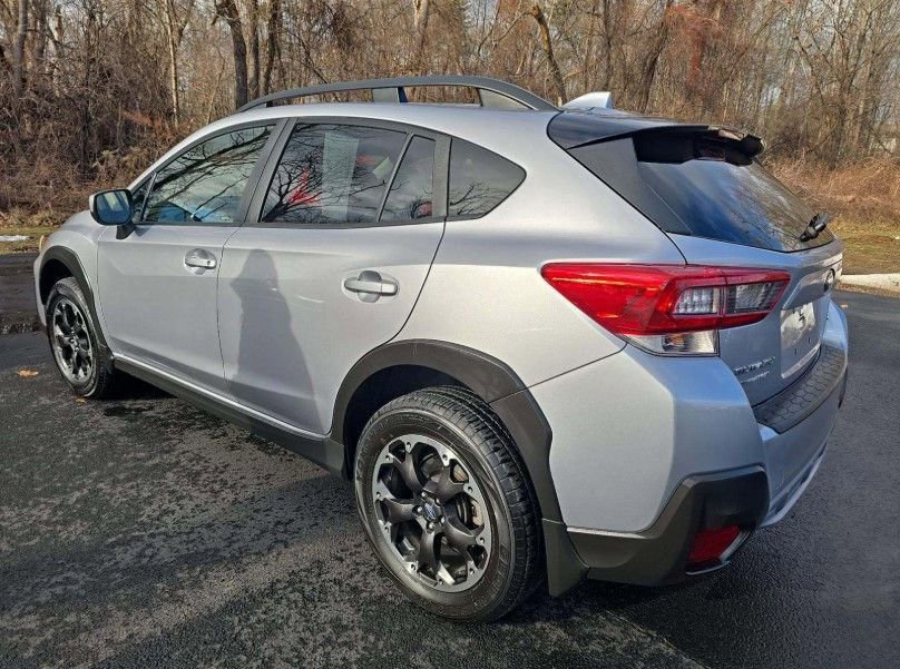 Used 2023 Subaru Crosstrek 2.0i Premium image 3