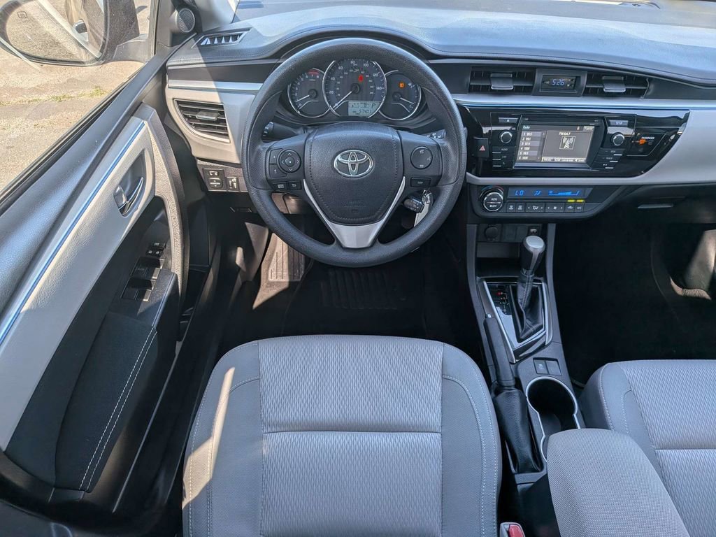 Used 2015 Toyota Corolla LE image 15