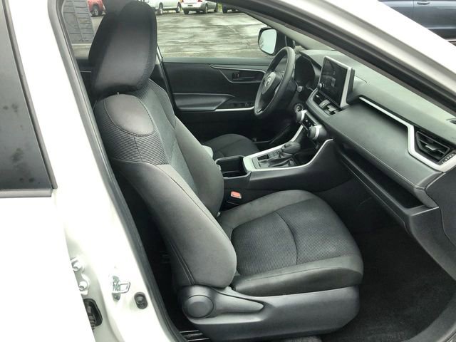 Used 2025 Toyota RAV4 LE AWD/4WD image 23