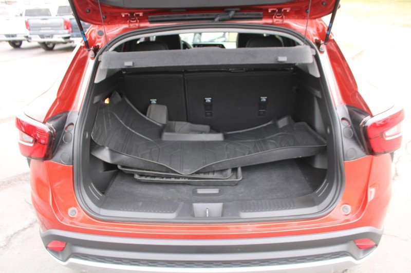 Certified 2024 Chevrolet Trax LT w/ Driver Confidence Package image 7