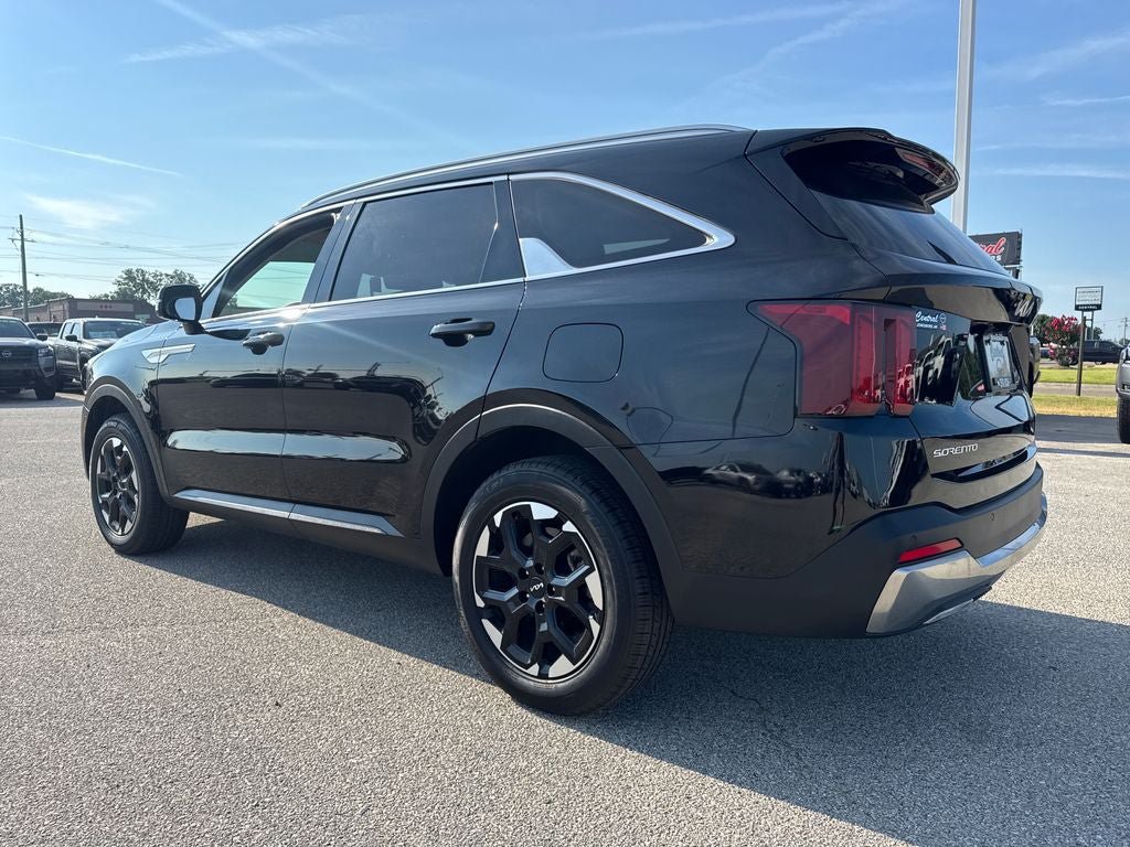 Used 2024 Kia Sorento S AWD/4WD image 4