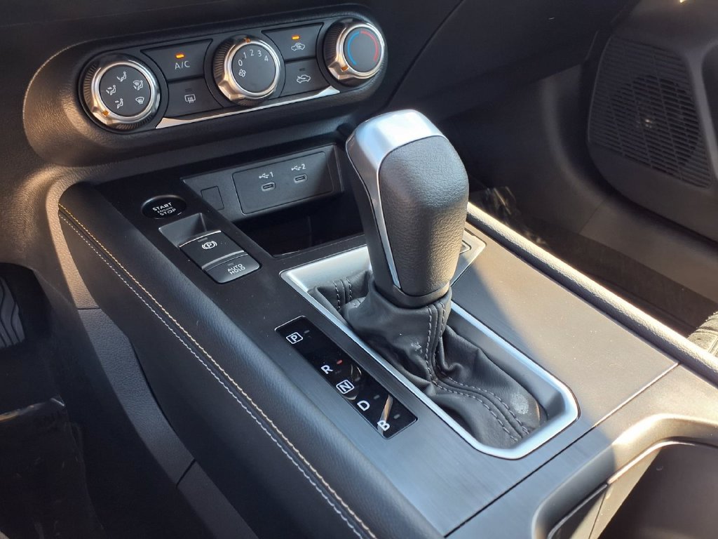 Used 2025 Nissan Kicks SV w/ Interior Electronics Package AWD/4WD image 22