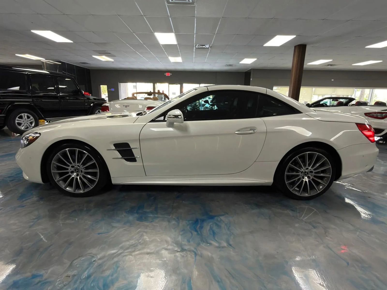 Used 2017 Mercedes-Benz SL 450 image 4