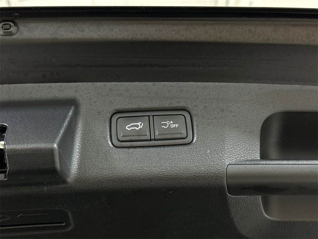 Used 2024 Kia Telluride EX w/ EX Captain's Chair Package image 30