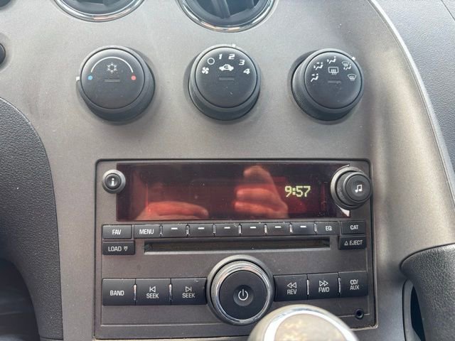 Used 2009 Pontiac Solstice GXP w/ Premium Package image 17