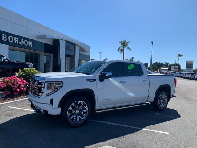 Used 2023 GMC Sierra 1500 Denali w/ Denali Reserve Package AWD/4WD image 1