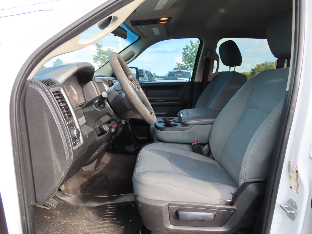 Used 2018 RAM 2500 Tradesman w/ Chrome Appearance Group image 13