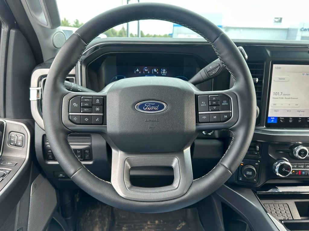 Used 2025 Ford F250 Lariat w/ Lariat Ultimate Package AWD/4WD image 31
