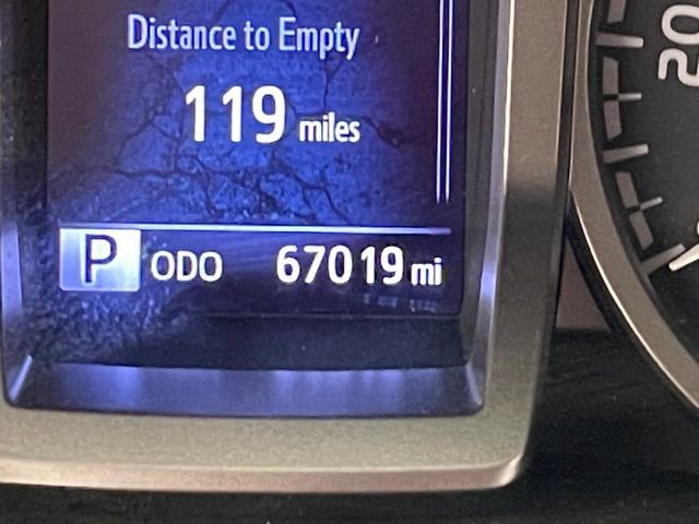 Used 2020 Toyota Tacoma SR5 image 2