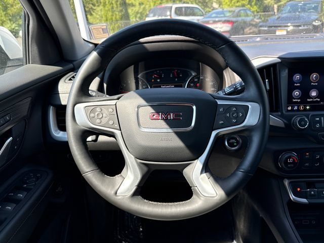 Used 2024 GMC Terrain SLT AWD/4WD image 9