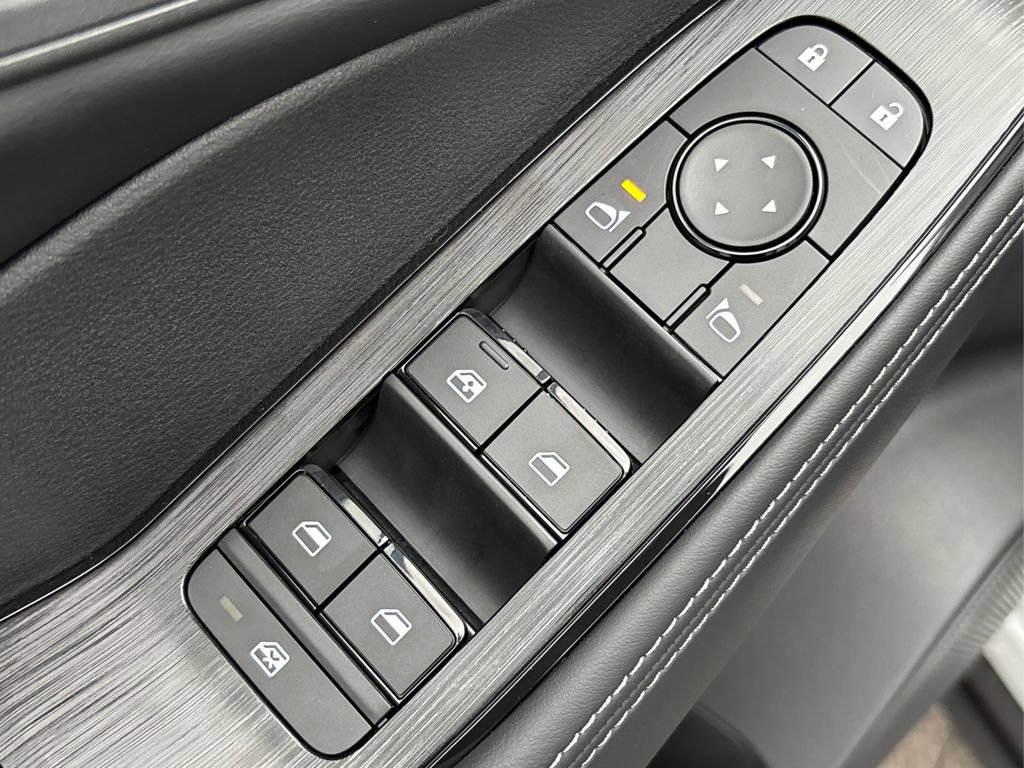 New 2026 Nissan Rogue SV image 25