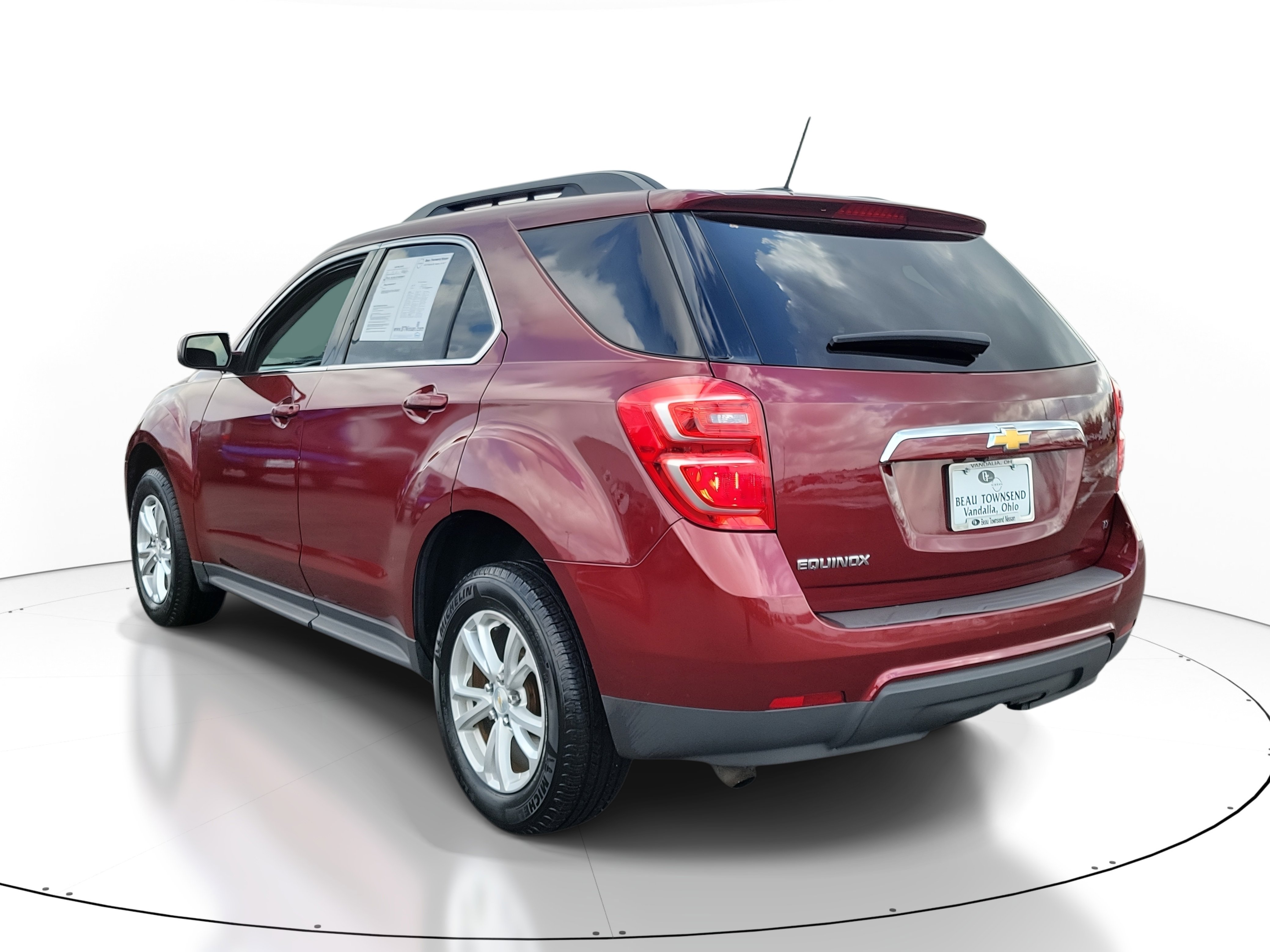 Used 2017 Chevrolet Equinox LT image 3