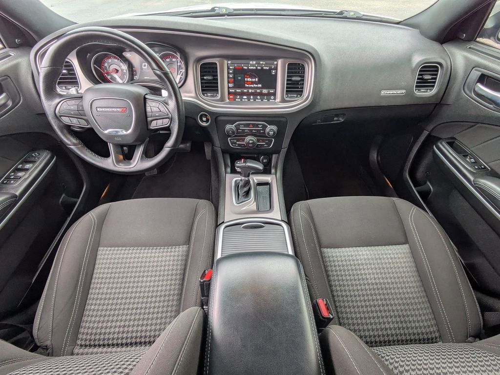 Used 2022 Dodge Charger SXT image 27