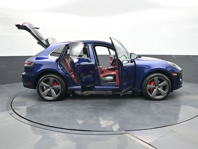 Certified 2025 Porsche Macan S image 34