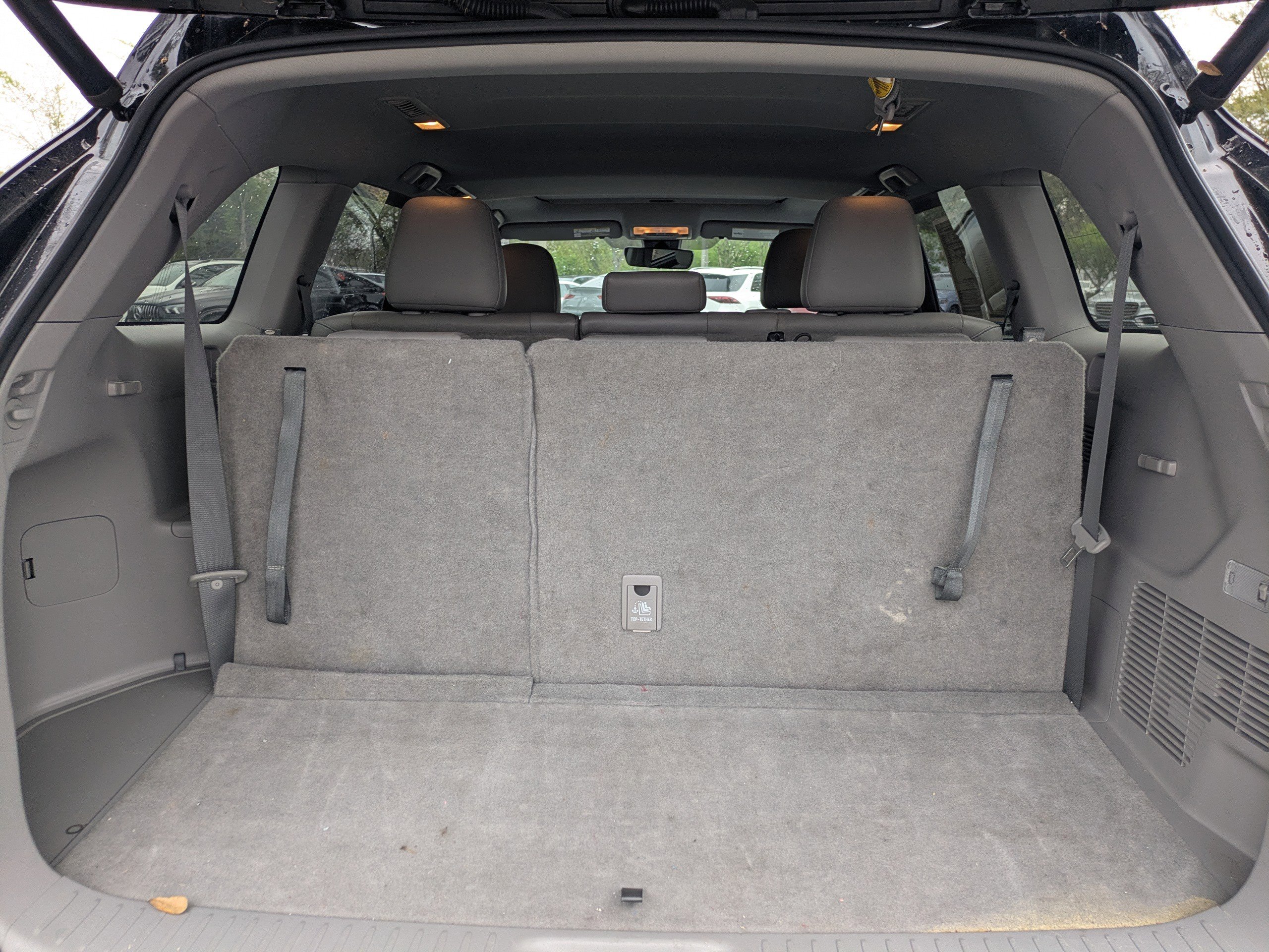 Used 2019 Toyota Highlander XLE image 12