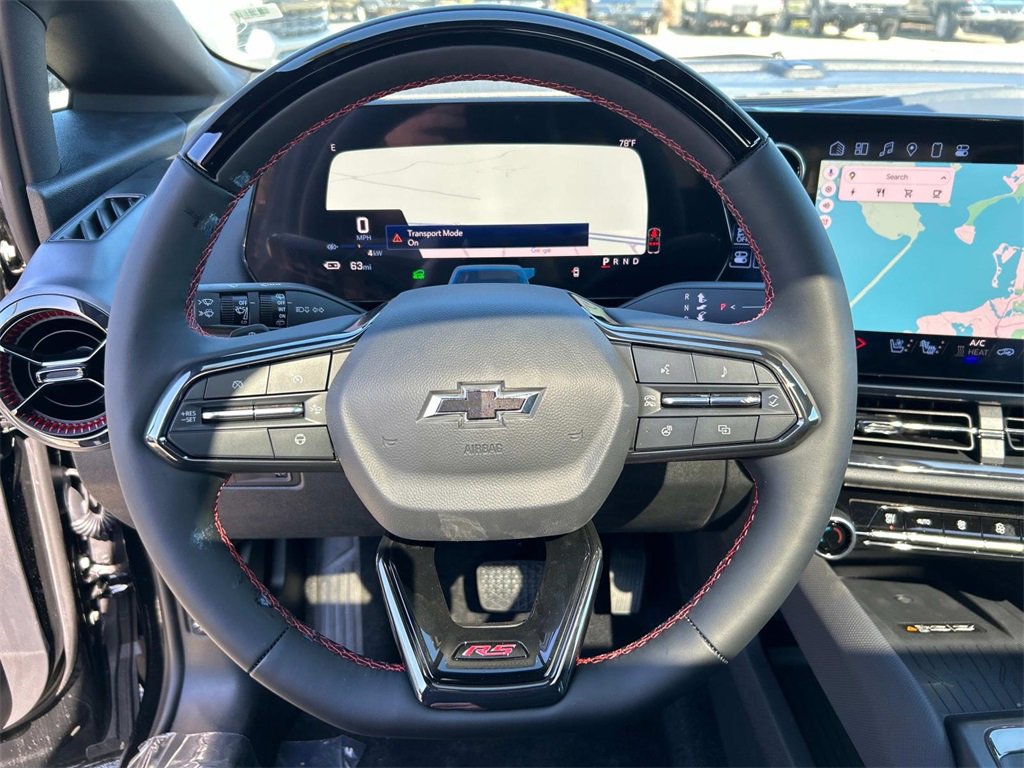 New 2025 Chevrolet Equinox EV RS image 9