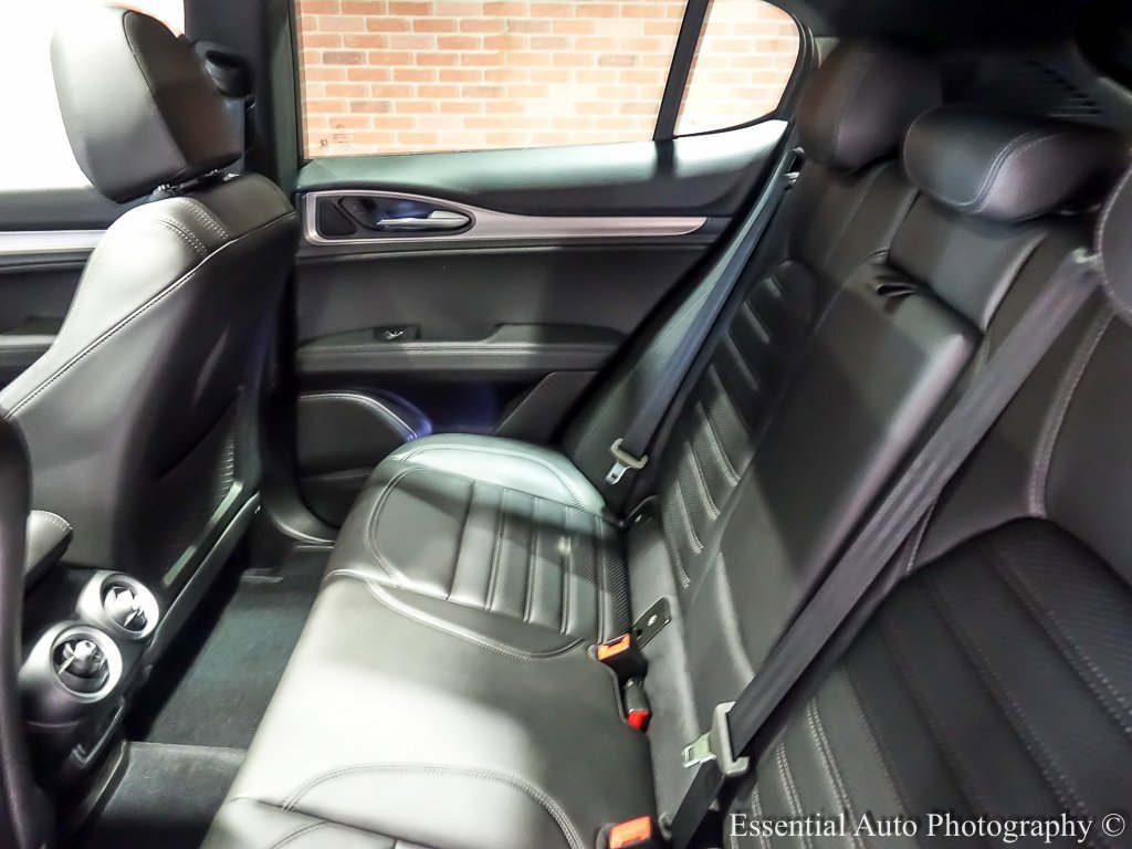 Used 2022 Alfa Romeo Stelvio Veloce image 16