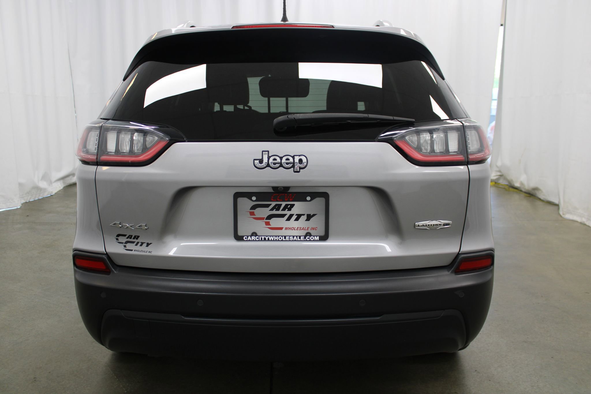 Used 2019 Jeep Cherokee Latitude Plus w/ Comfort/Convenience Group AWD/4WD image 7