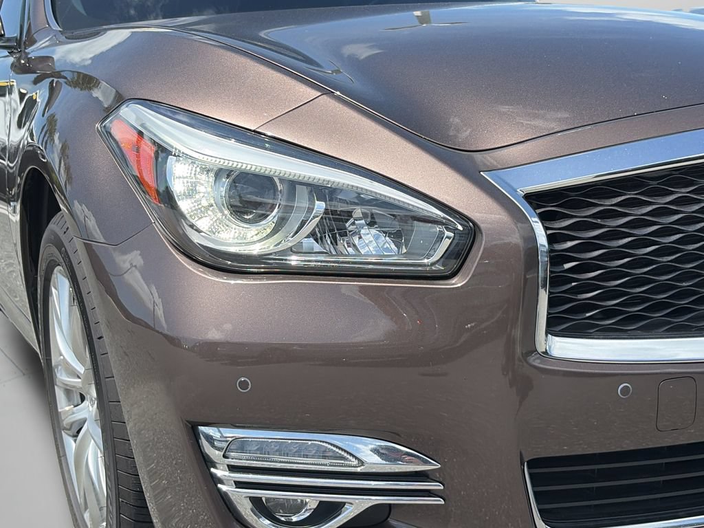 Used 2019 INFINITI Q70 Luxe AWD/4WD image 25