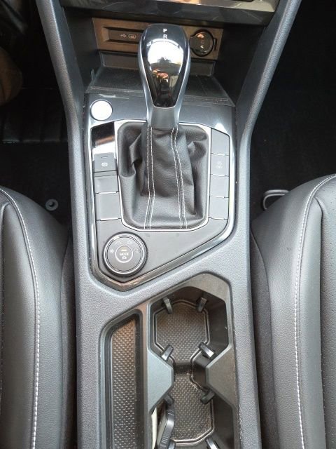 Used 2022 Volkswagen Tiguan SE image 18