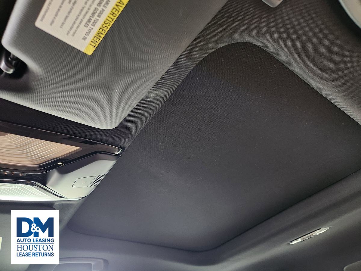 Used 2023 BMW 330i Sedan w/ Premium Package image 33