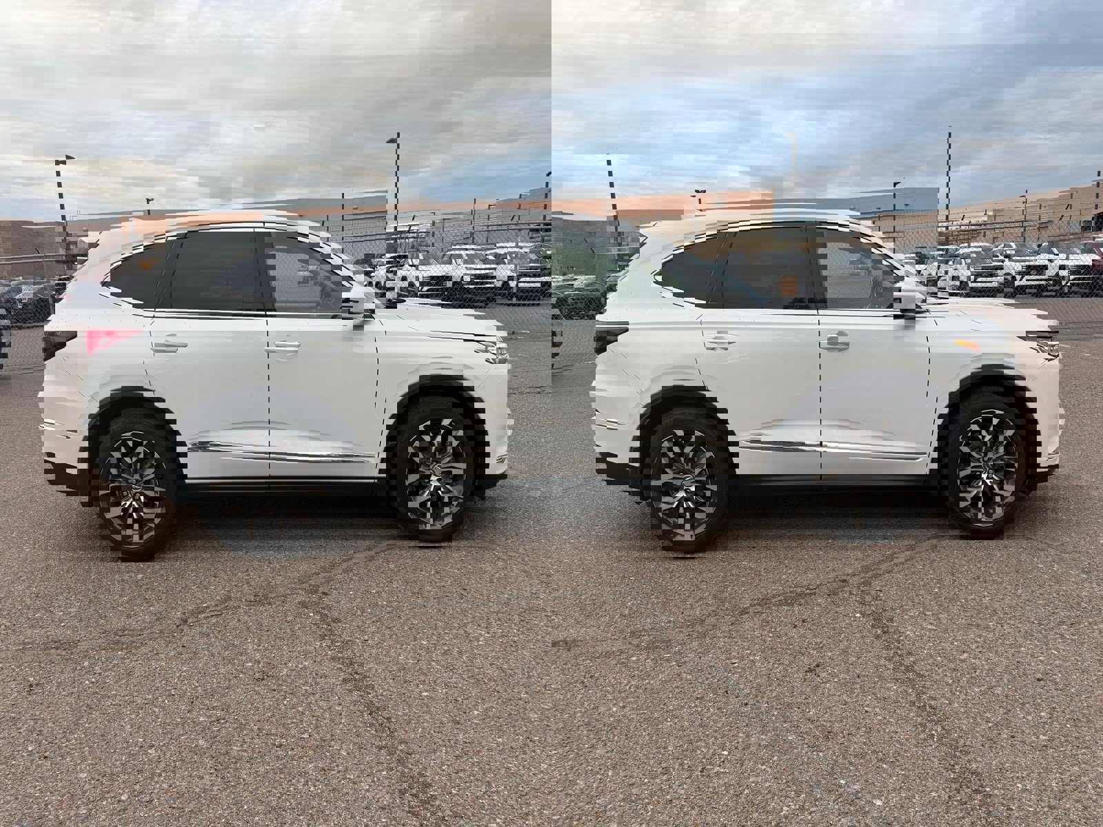 Used 2023 Acura MDX FWD w/ Technology Package image 4