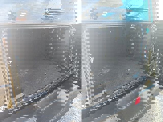 Used 2021 Jeep Wrangler Unlimited Rubicon w/ Dual Top Group image 47