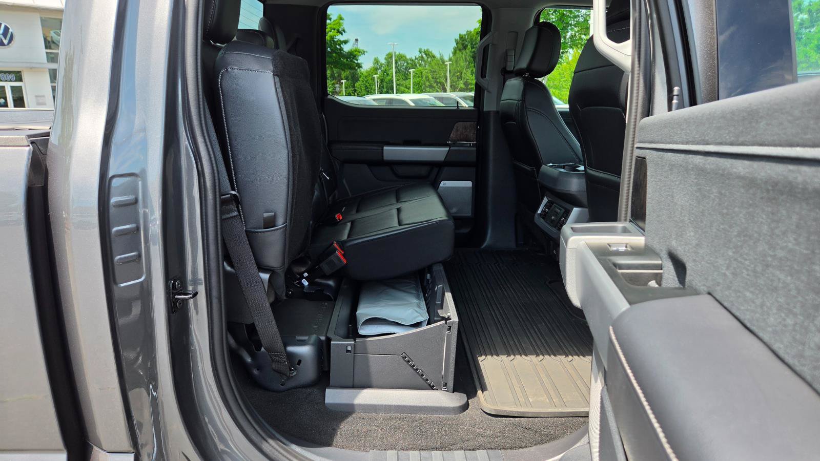 Used 2024 Ford F350 Lariat w/ Chrome Package AWD/4WD image 84